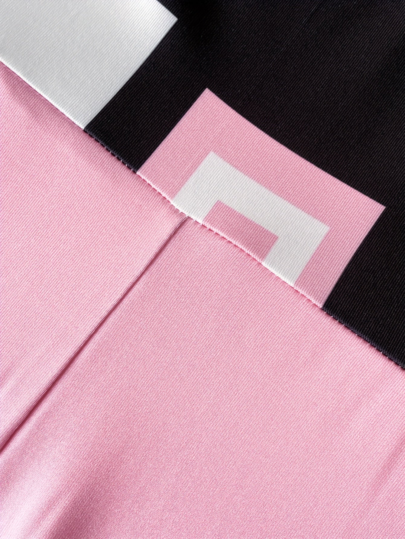 Elegant Women'S Summer Dress | Pink Geometric Print | Round Neck, Short Sleeve, Fitted Mid-Thigh Length | Polyester-Elastane Blend | Machine Washable | Ideal for Spring\u002FSummer Events, Event Attire | Geometric Print Dress | Stylish Tri