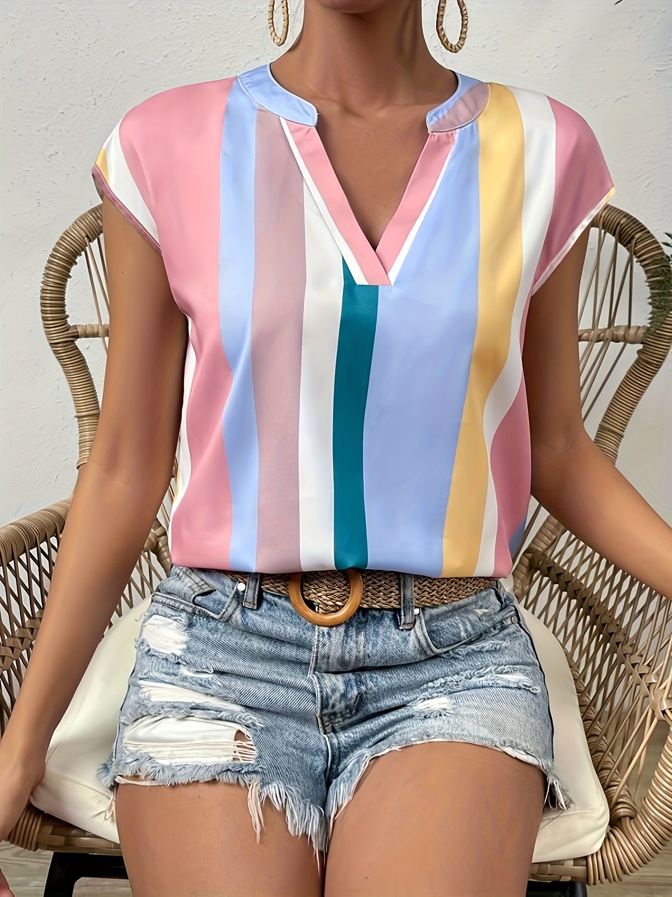 Women's Casual V-Neck T-Shirt with Striped Print - Breathable Polyester, Machine Washable - Perfect for Summer, Leisure Style, Conventional Version, Xia