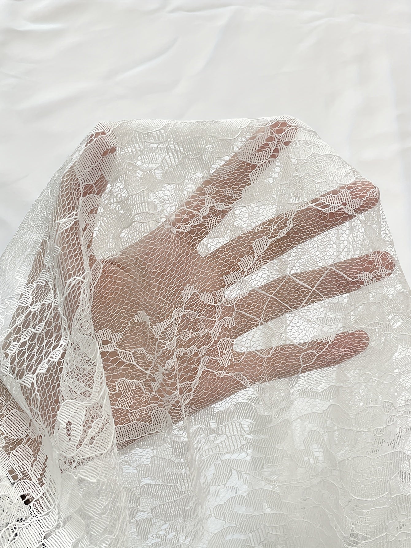 Women's Elegant Summer Short Sleeve Blouse - Semi-Sheer Lace Panel & Floral Cut-Out Design, Lightweight Breathable Fabric, Classic Collar Regular Fit Casual Chic Top for Spring\u002FSummer, Floral Print Blouse, Casual Attire, Delicate Fabric