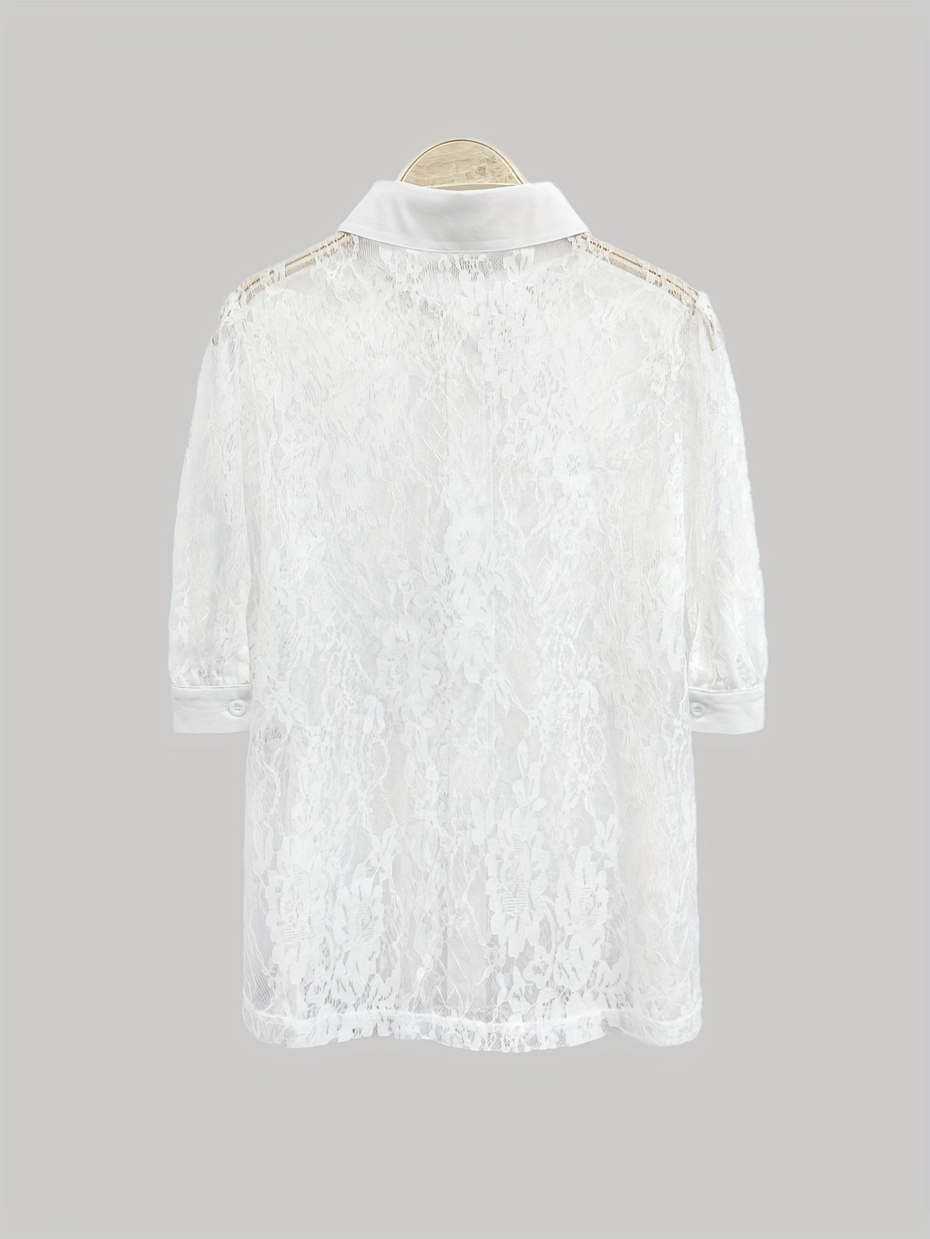 Women's Elegant Summer Short Sleeve Blouse - Semi-Sheer Lace Panel & Floral Cut-Out Design, Lightweight Breathable Fabric, Classic Collar Regular Fit Casual Chic Top for Spring\u002FSummer, Floral Print Blouse, Casual Attire, Delicate Fabric