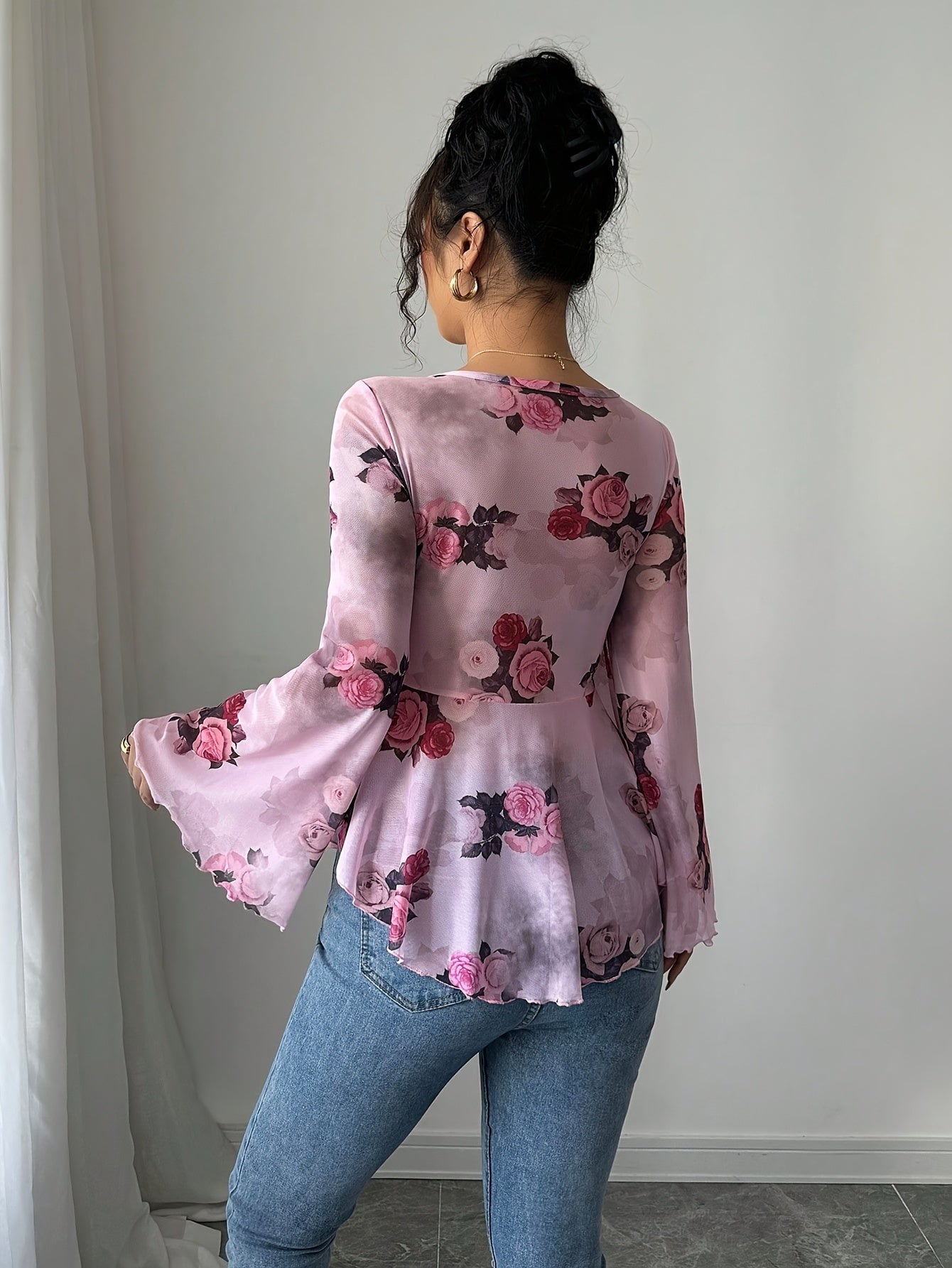 French-Style Casual Sexy Vacation Semi-Sheer Floral Bow Ruffled Long-Sleeve Women'S Top for Summer