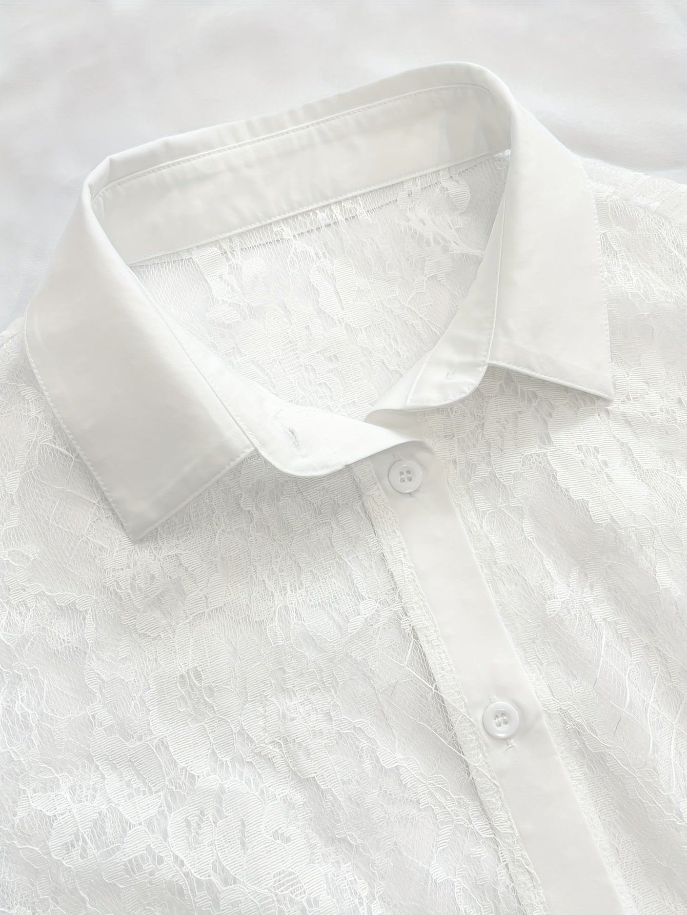 Women's Elegant Summer Short Sleeve Blouse - Semi-Sheer Lace Panel & Floral Cut-Out Design, Lightweight Breathable Fabric, Classic Collar Regular Fit Casual Chic Top for Spring\u002FSummer, Floral Print Blouse, Casual Attire, Delicate Fabric